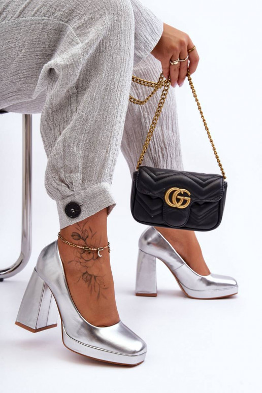 Bateliai su plačiu kulnu sidabro... Bateliai su plačiu kulnu sidabro...