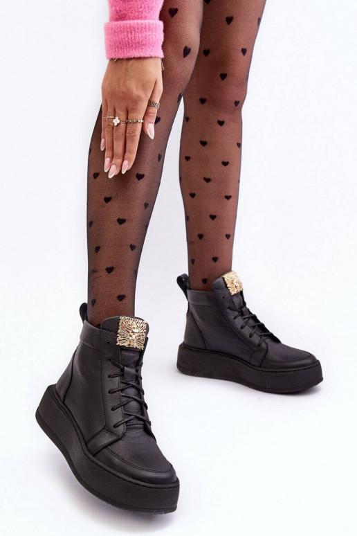 Suvarstomi aulinukai  juodos spalvos...