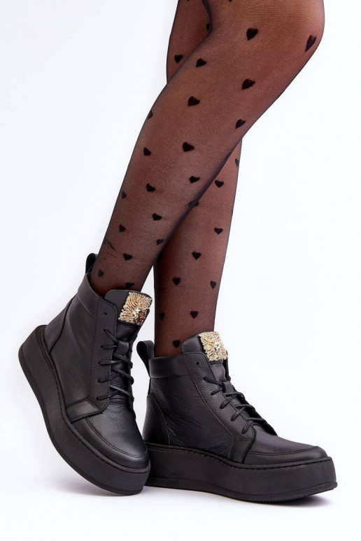 Suvarstomi aulinukai  juodos spalvos...