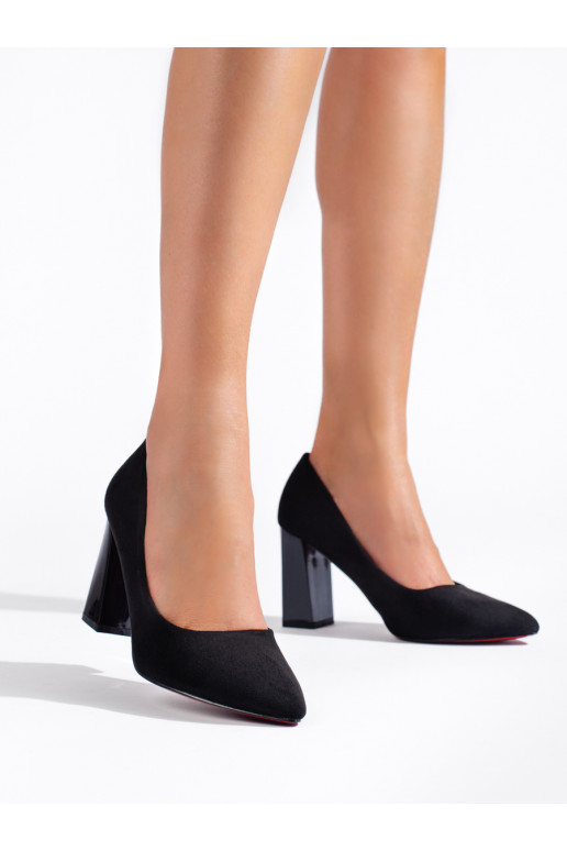 Černé dámské lodičky na sloupku