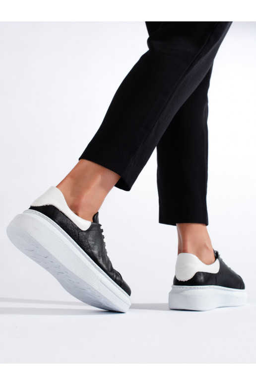 Černé klasické dámské sportovní boty T.Sokolski