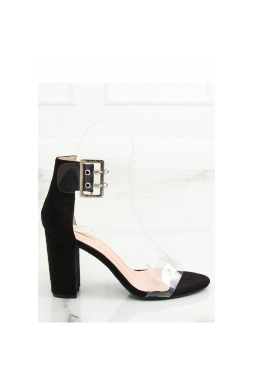 Boty s podpatky černé barvy Inello