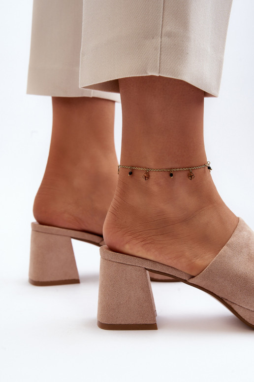 Šlepetės su kulniukais smėlio spalvos...