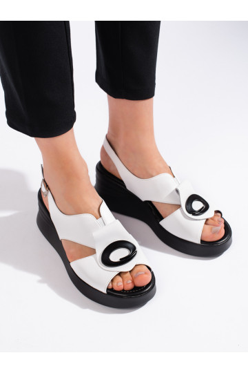 Pohodlné dámské sandály bílé 2