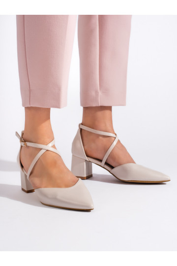 Světle béžové dámské sandály do špičky 2