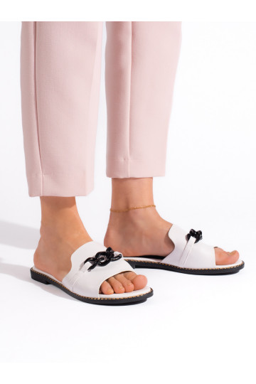 Bílé dámské ploché nazouváky