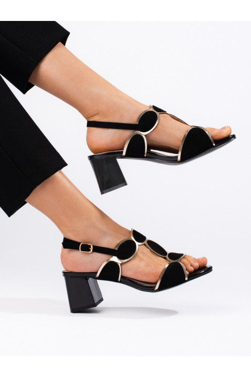 Černé dámské sandály na sponu