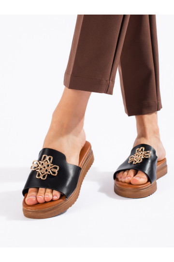 Stylové dámské černé nazouváky 2