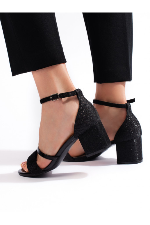 Brokátové sandály na sloupku