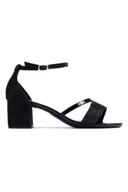 Brokátové sandály na sloupku