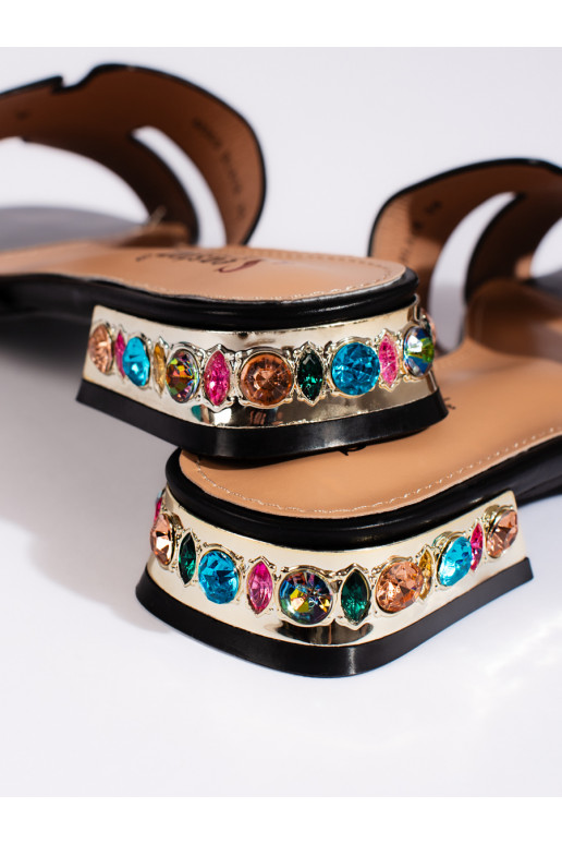 Černé dámské nazouváky ploché