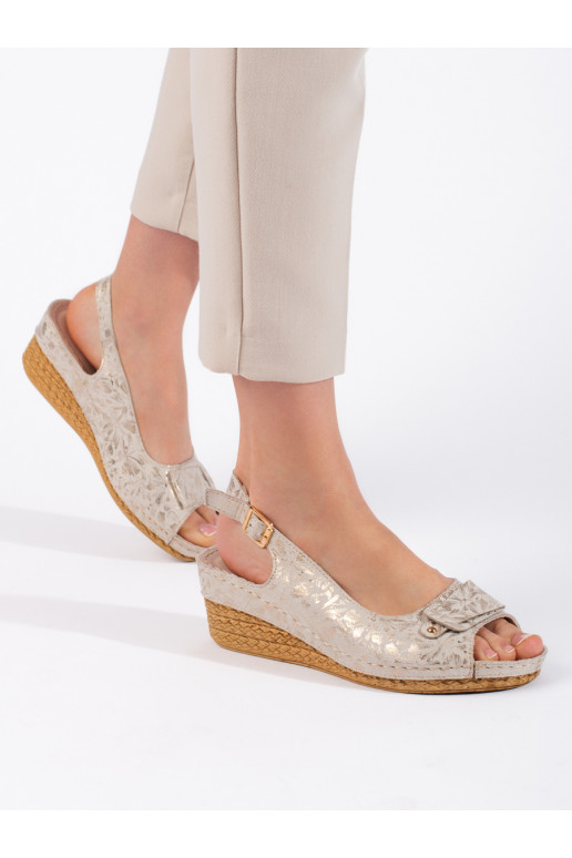 Béžové sandály na nízkém klínku espadrilky