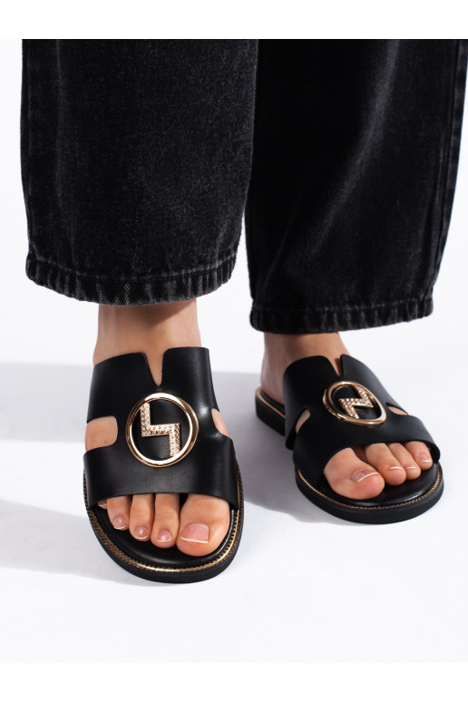 Černé ploché pantofle se zlatou ozdobou