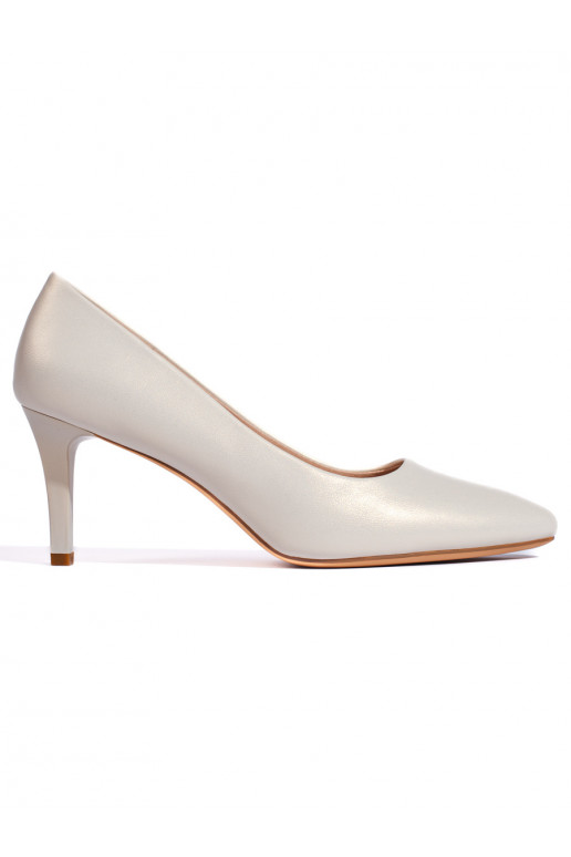 Elegantní bílé dámské lodičky na tenkém podpatku
