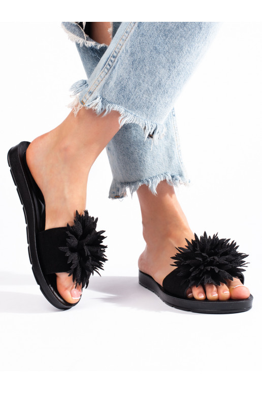 Černé dámské nazouváky s kytkou