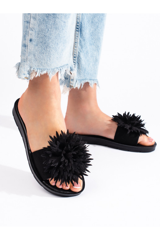 Černé dámské nazouváky s kytkou