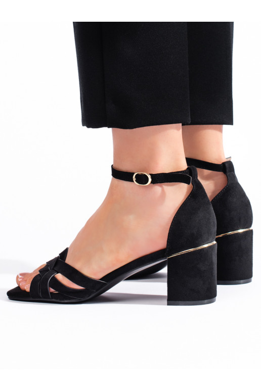 Semišové černé sandály na podpatku