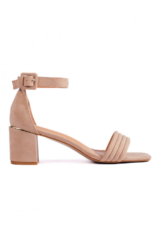 Semišové béžové sandály na širokém podpatku