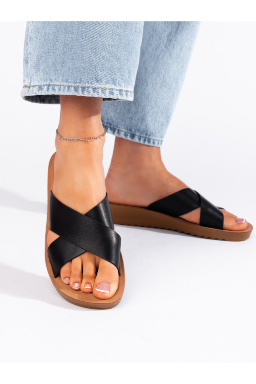 Černé dámské nazouváky na platformě