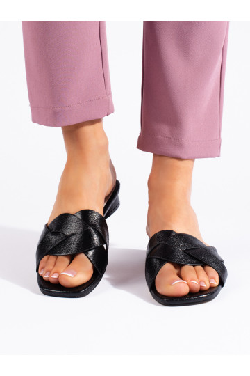 Černé dámské pantofle 2