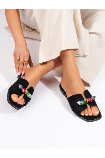 Černé dámské pantofle s ozdobnými kamínky