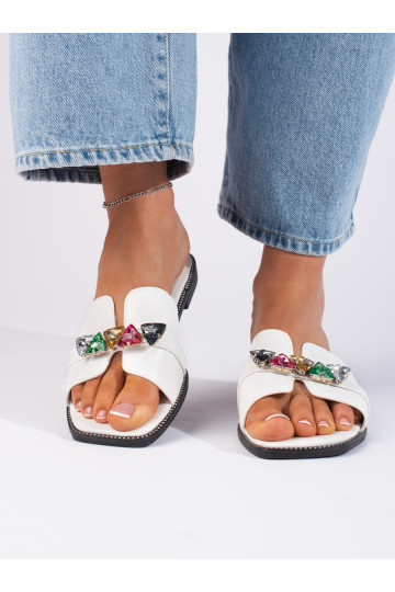 Bílé dámské pantofle s ozdobnými kamínky 2