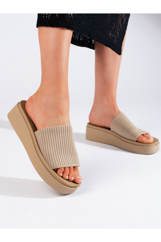 Dámské pantofle na klínku