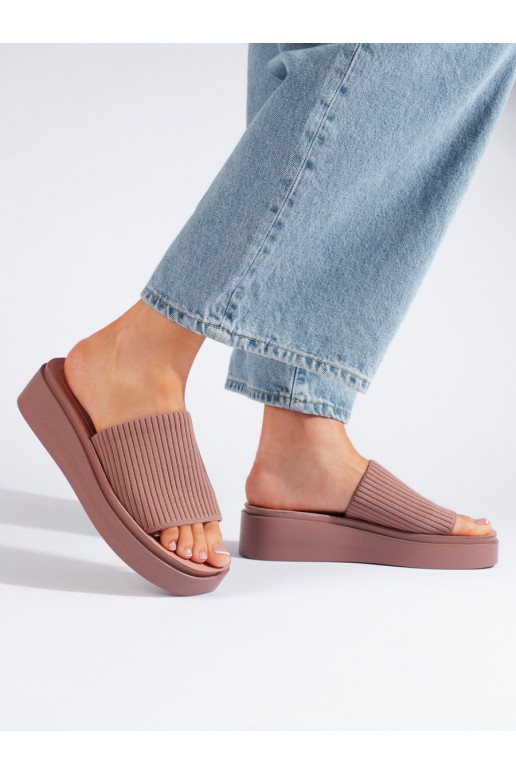 Dámské pantofle na klínku