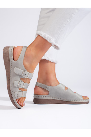 Pohodlné šedé sandály na nízkém klínku 2