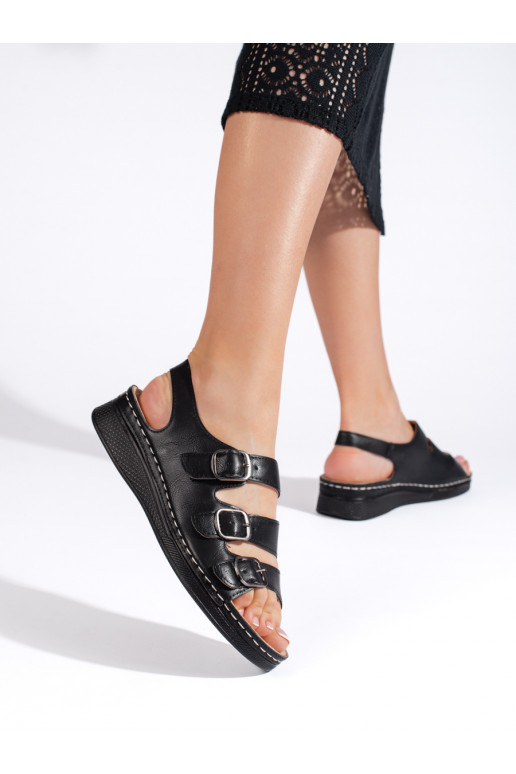 Dámské černé sandály s přezkami