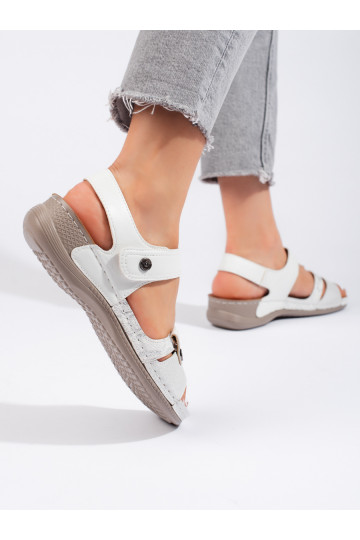 Pohodlné dámské sandály bílé 2
