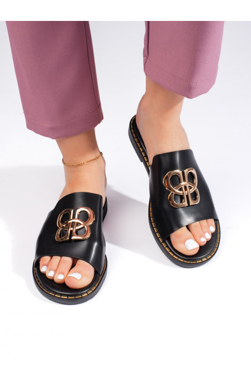 Černé dámské nazouváky s ozdobou