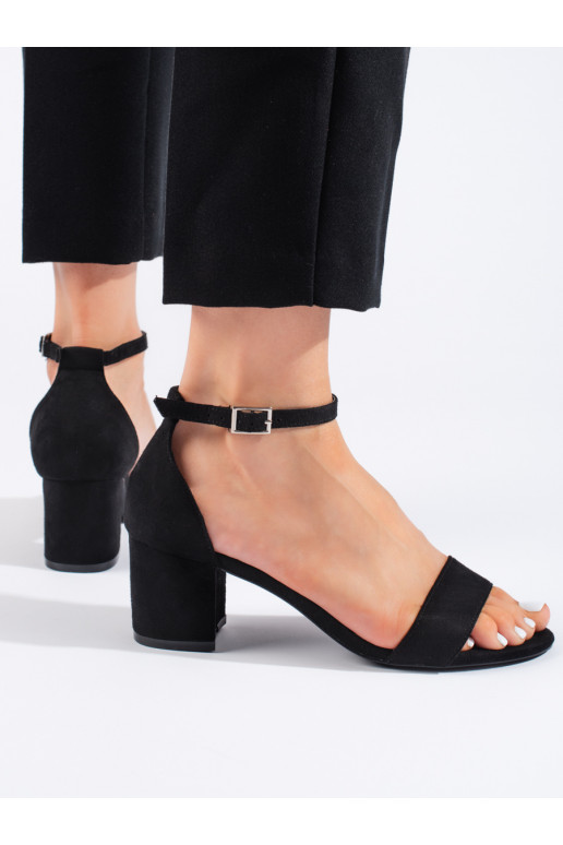Černé semišové sandály na nízkém sloupku