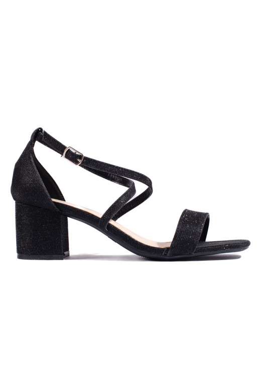 Brokátové černé sandály na podpatku