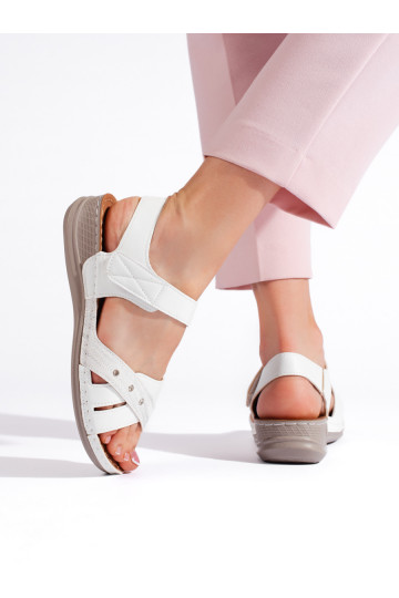 Lehké bílé dámské sandály na platformě 2