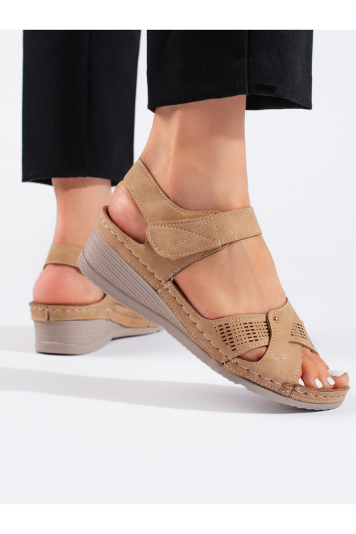 Dámské sandály na klínku na suchý zip camel