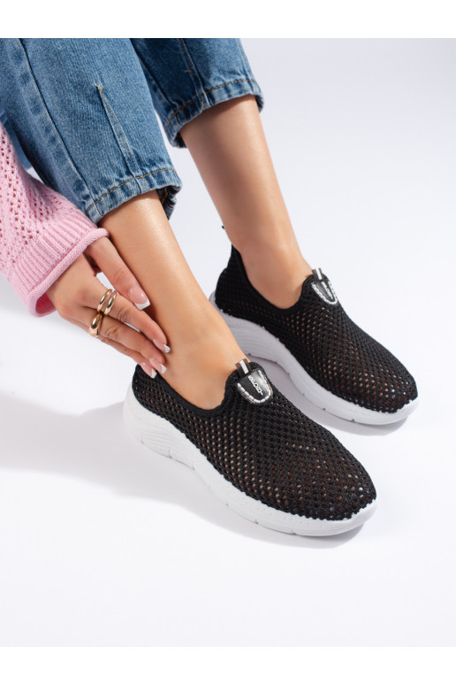 Dírkované slip-on černé sportovní boty