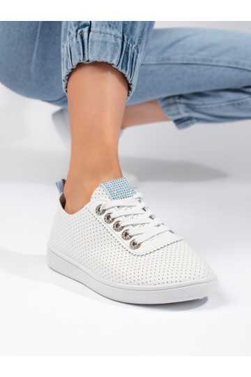 Dírkované bílé dámské tenisky