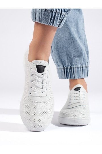 Dámské černé boty na šněrování