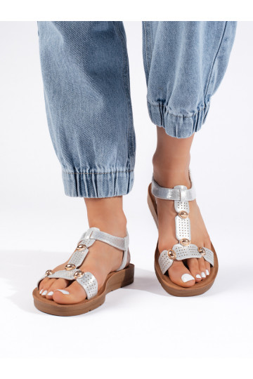 Stříbrné dámské sandály s ozdobami 2