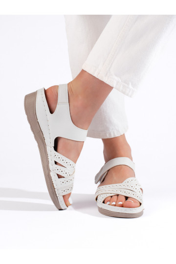 Dámské bílé sandály na suchý zip 2