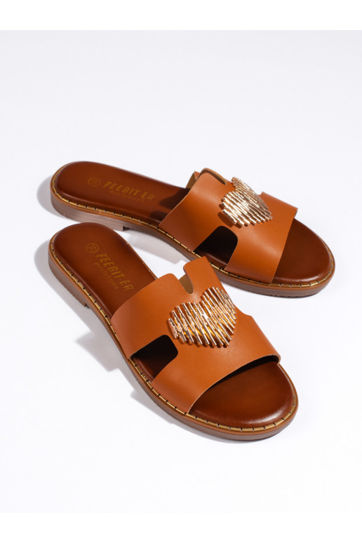 Hnědé elegantní nazouváky se zlatým srdíčkem