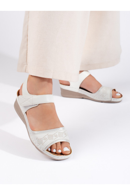 Bílé dámské sandály se suchým zipem