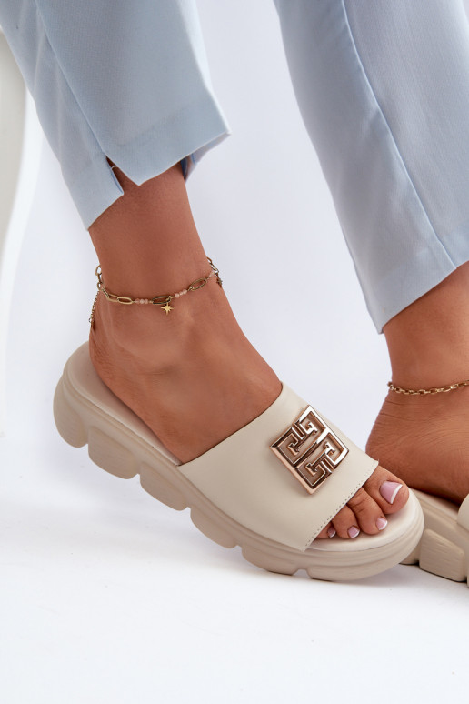 Odinės šlepetės su aukso spalvos...