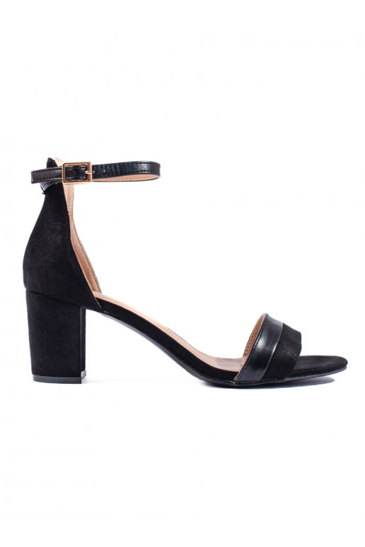Elegantní černé dámské sandály na sloupku