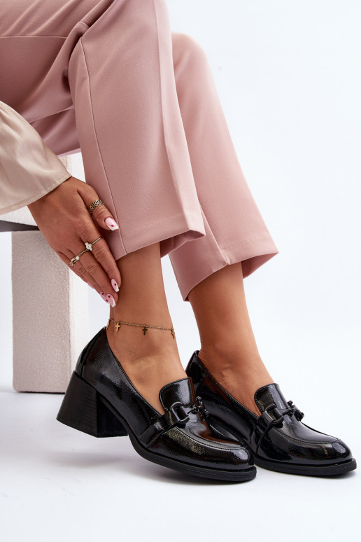 Lakuoti batai su kulniukais juodos...