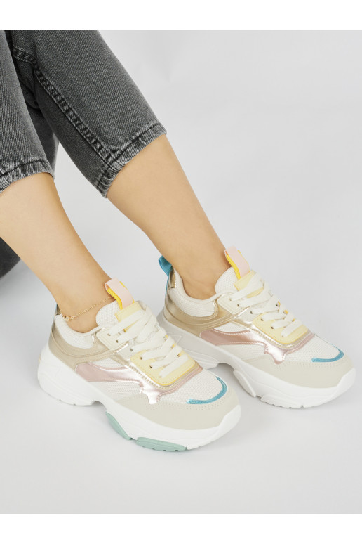 Sportovní dámské boty na hrubé podrážce