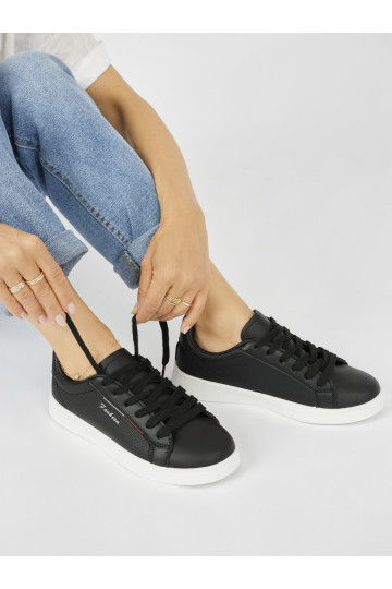 Černé klasické sportovní boty 2