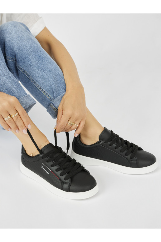 Černé klasické sportovní boty