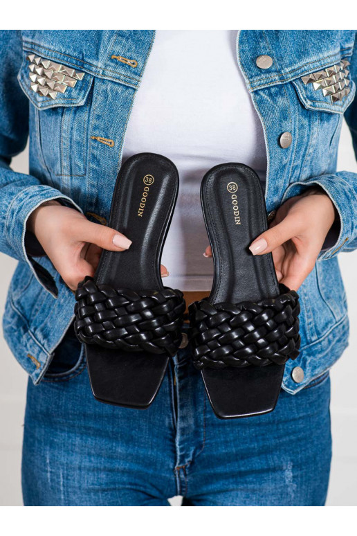 Šlepetės iš eko odos